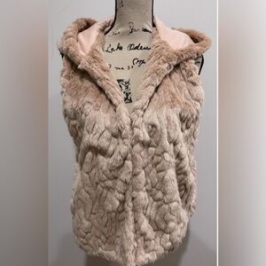 Express Faux Fur Hooded Vest in Beige